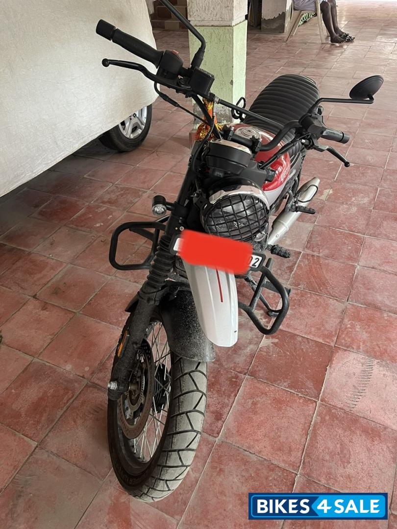 Yezdi Scrambler Dual Tone Yezdi Scrambler Dual Tone