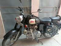 Black Royal Enfield Classic 350
