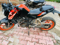 KTM Duke 125