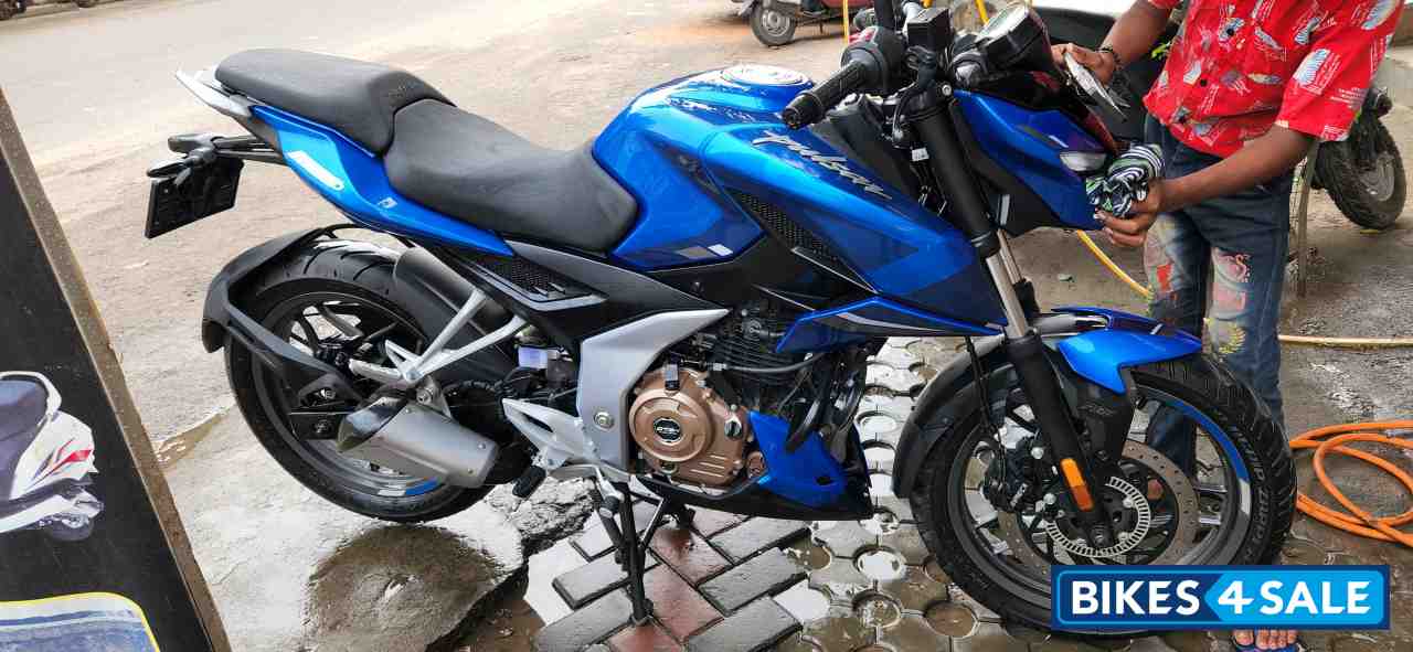 Bajaj Pulsar N250