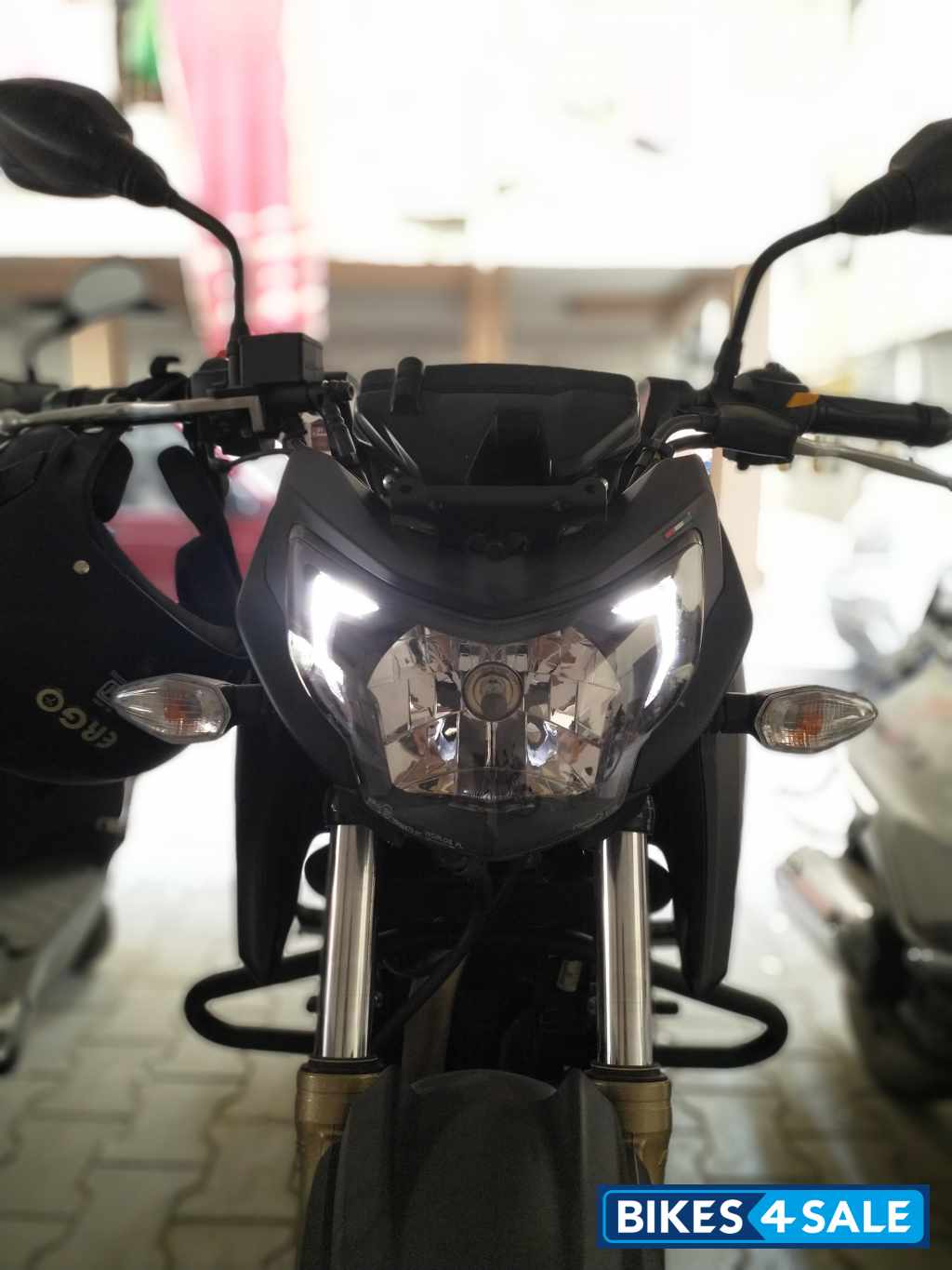 Mate Black TVS Apache RTR 200 4V ABS Mate Black TVS Apache RTR 200 4V ABS