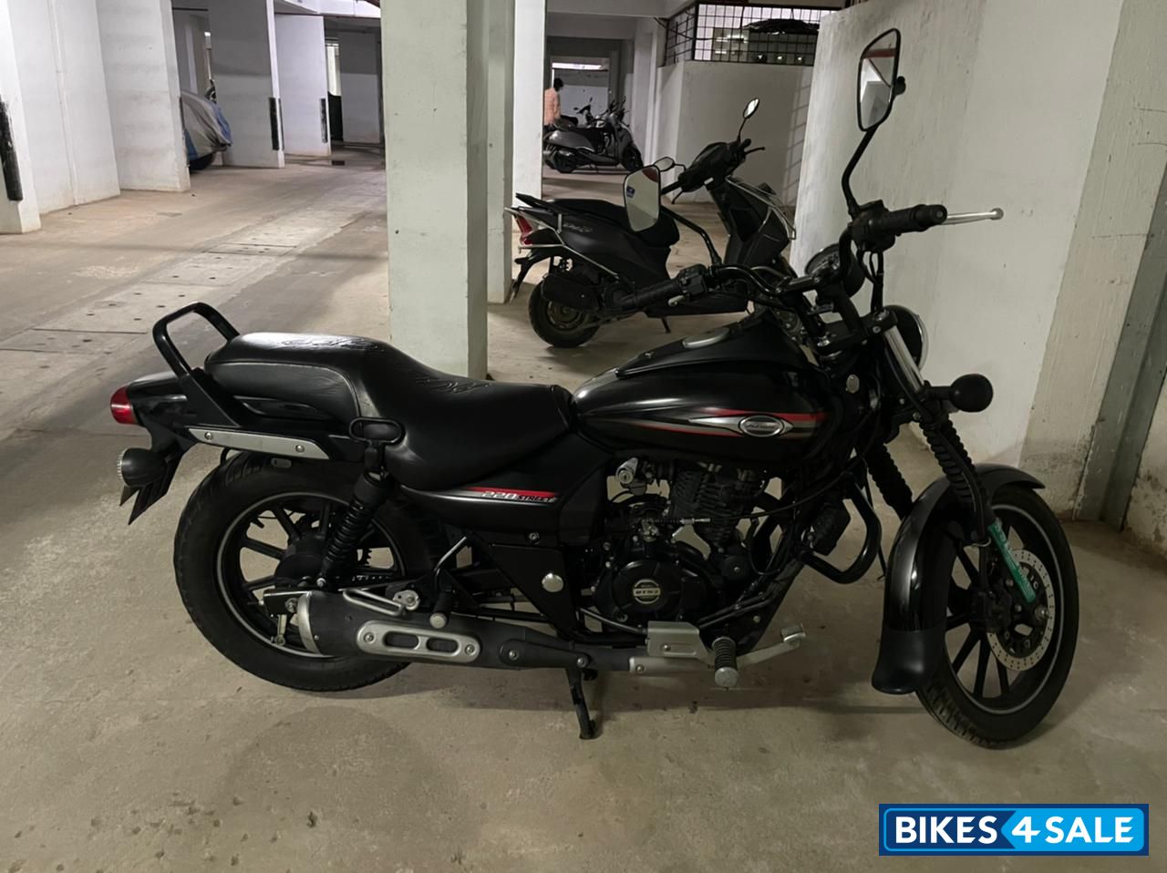 Bajaj Avenger Street 220