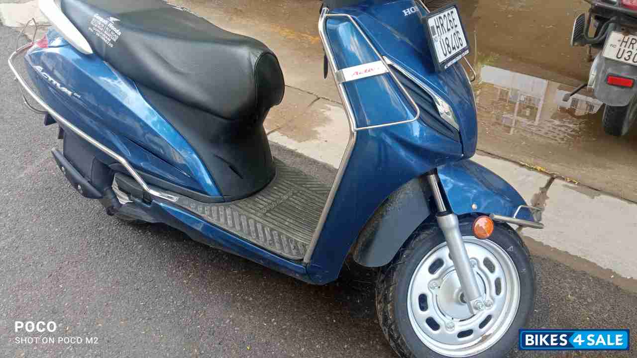 Decent Metallic Blue Honda Activa 6G