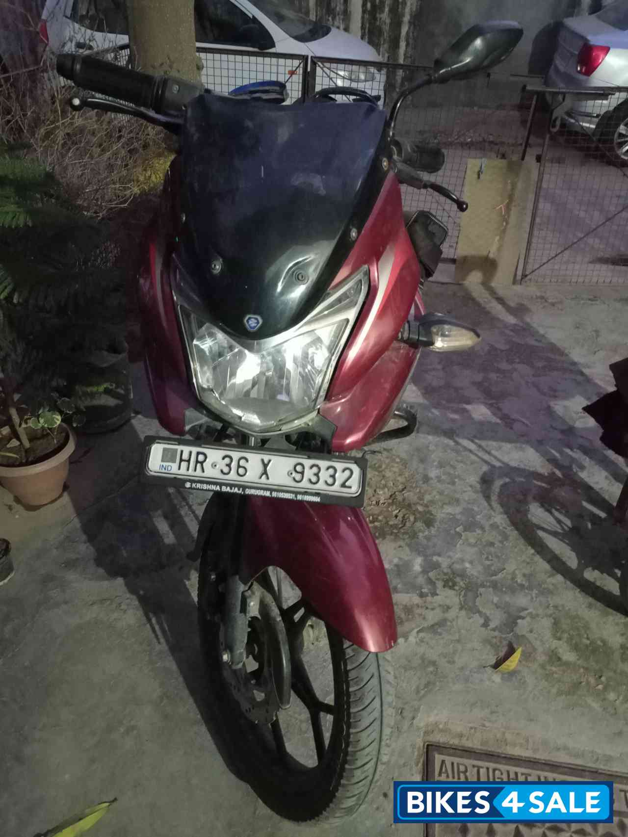 Bajaj Discover 150 F