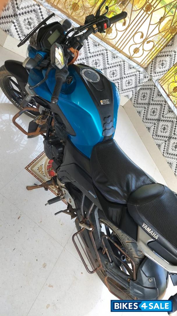 Blue Yamaha FZ25