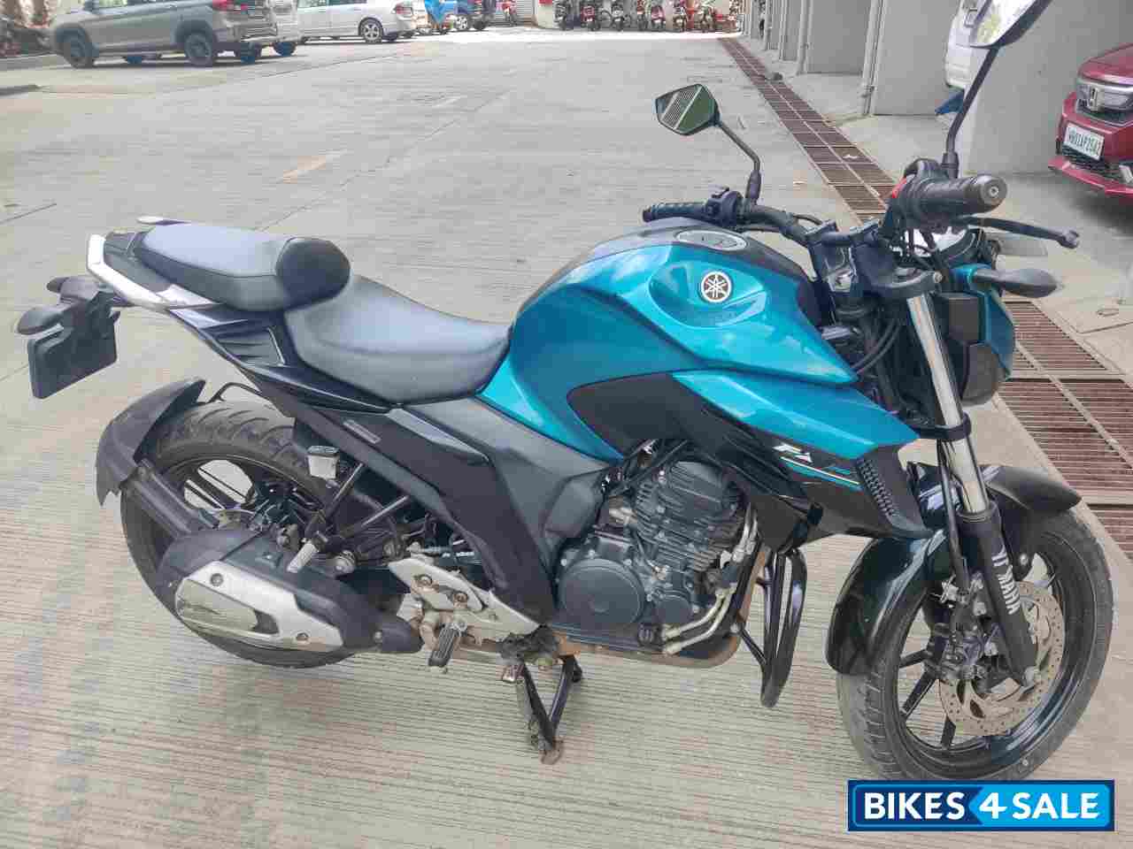 Ballistic Blue Yamaha FZ25 Ballistic Blue Yamaha FZ25