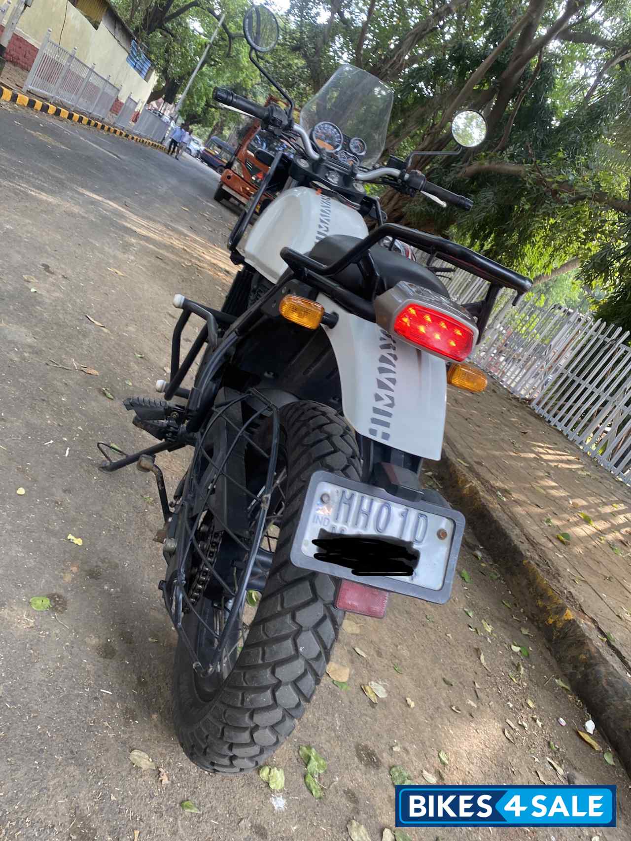 Snow White Royal Enfield Himalayan Himalayan BS IV Snow White Royal Enfield Himalayan Himalayan BS IV