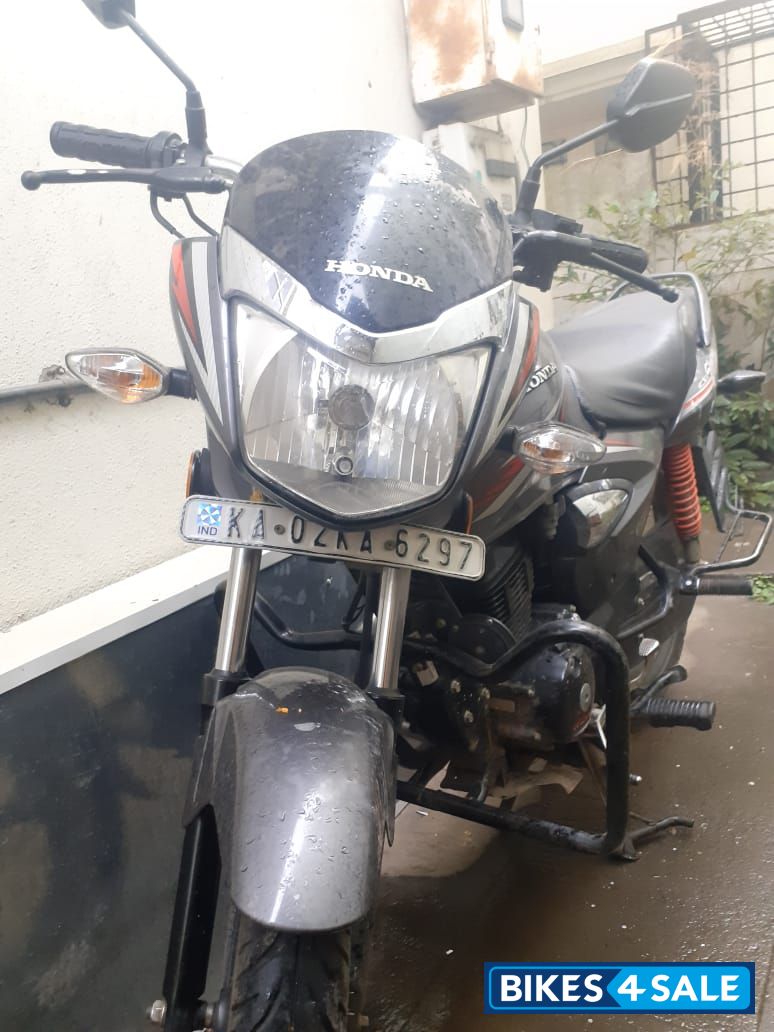 Grey Honda CB Shine