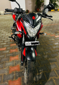 Black Bajaj Pulsar 200 NS