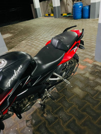 Black Bajaj Pulsar 200 NS