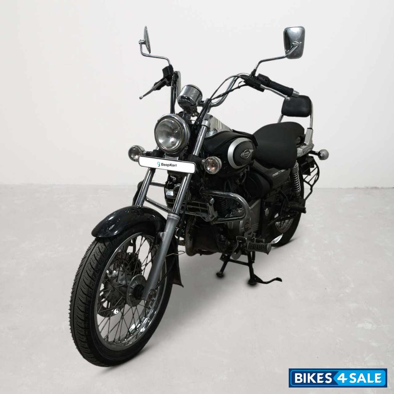 Bajaj Avenger Street 220