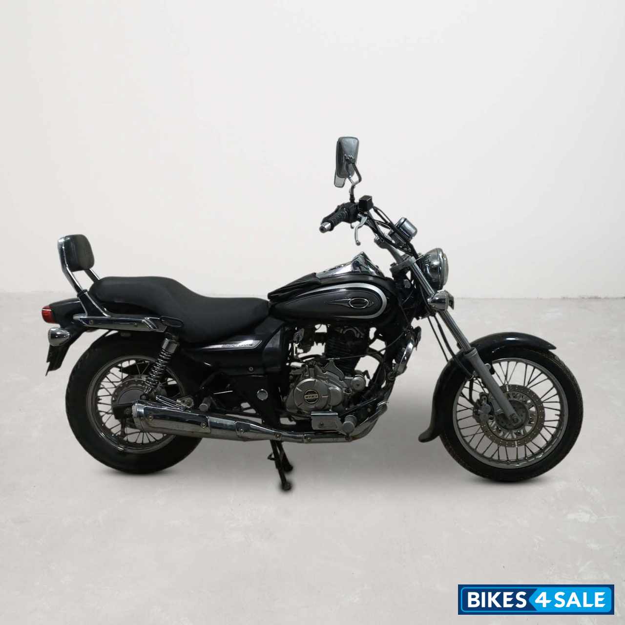 Bajaj Avenger Street 220