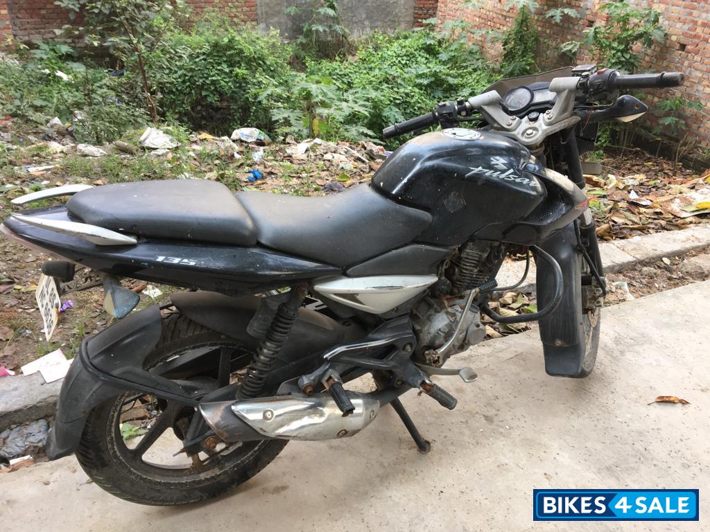 Black Bajaj Pulsar 135LS