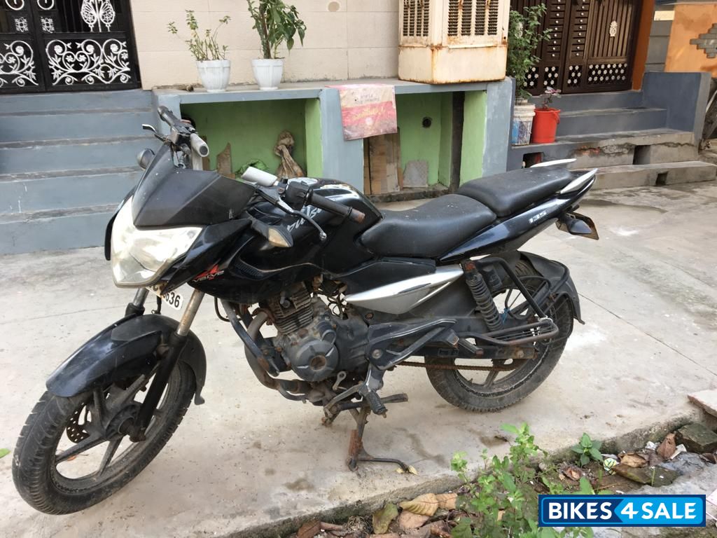 Black Bajaj Pulsar 135LS