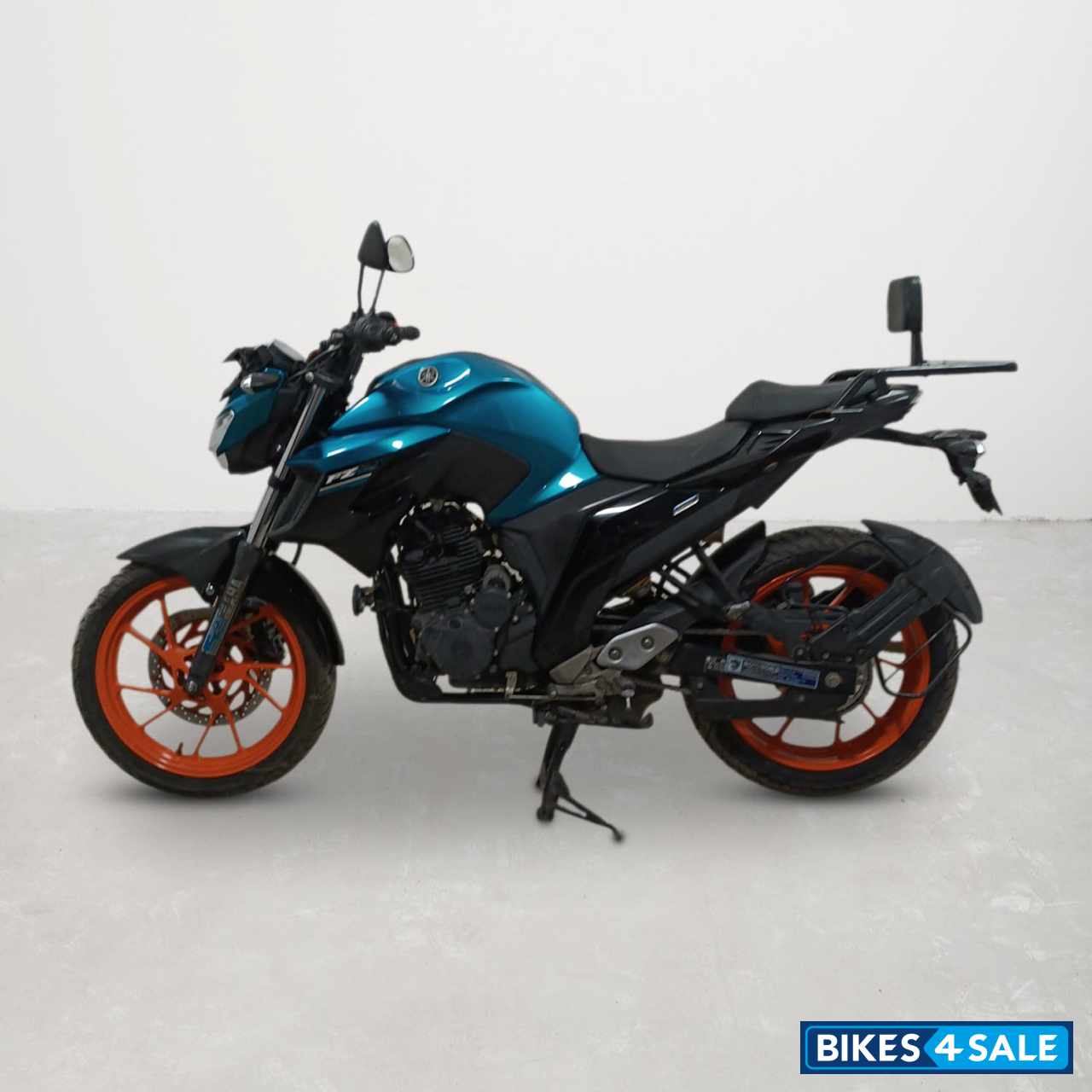 Yamaha FZ25