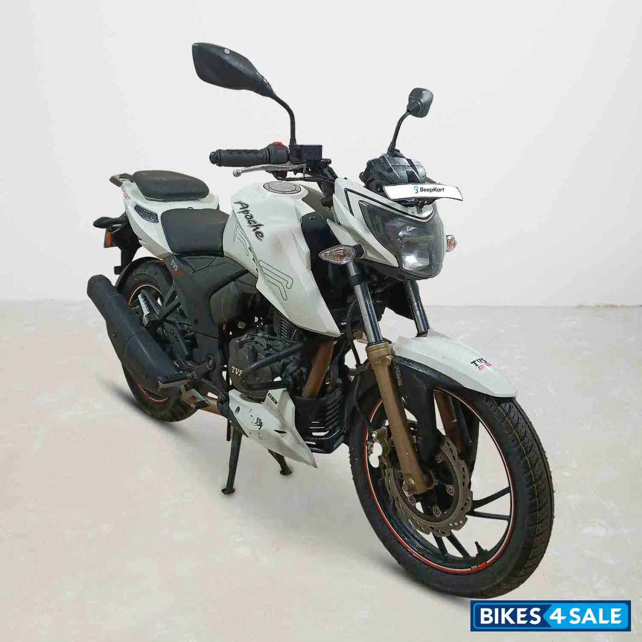 TVS Apache RTR 200 4V