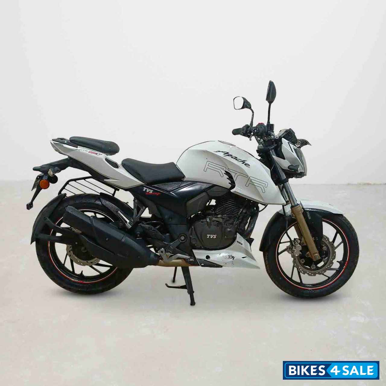 TVS Apache RTR 200 4V