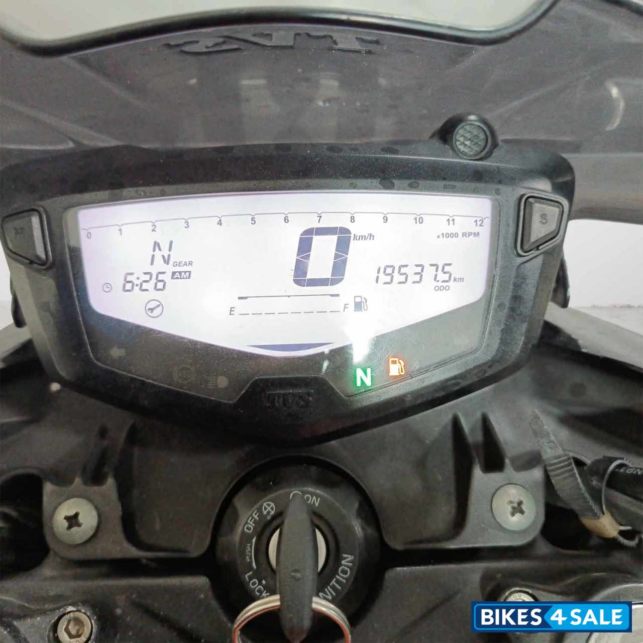 TVS Apache RTR 200 4V