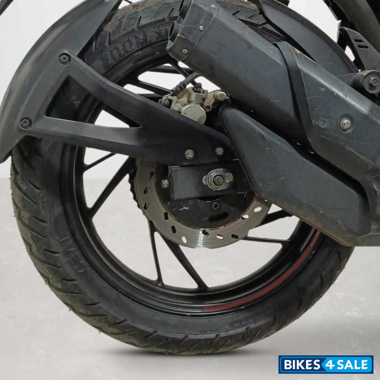 TVS Apache RTR 200 4V