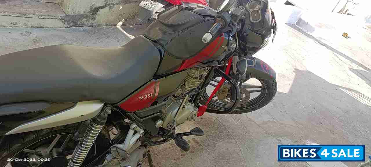 Black Red Bajaj V15