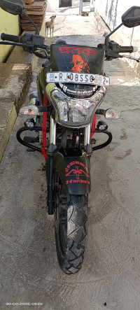 Black Red Bajaj V15