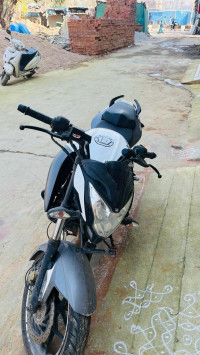 White Bajaj Pulsar 200 NS ABS