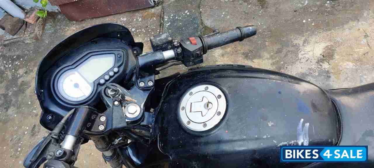 Black Bajaj Pulsar 180 DTSi