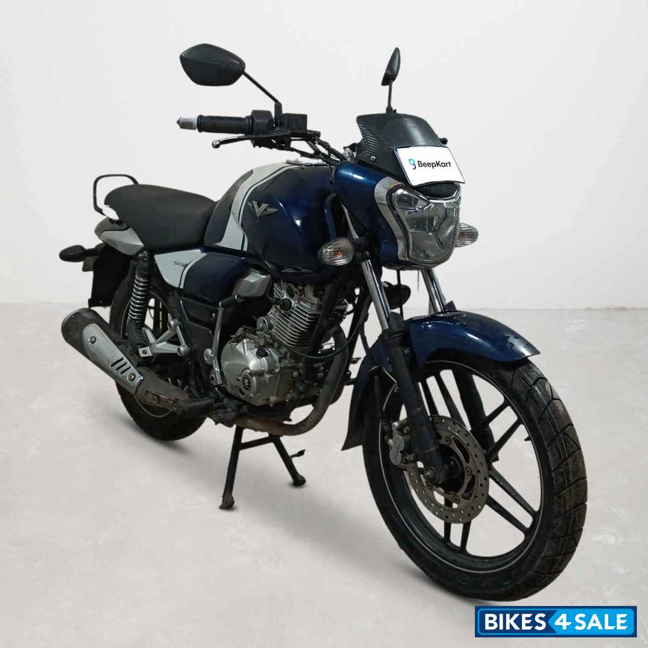 Bajaj V15