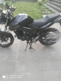 Black Hero Xtreme 160R Stealth Edition