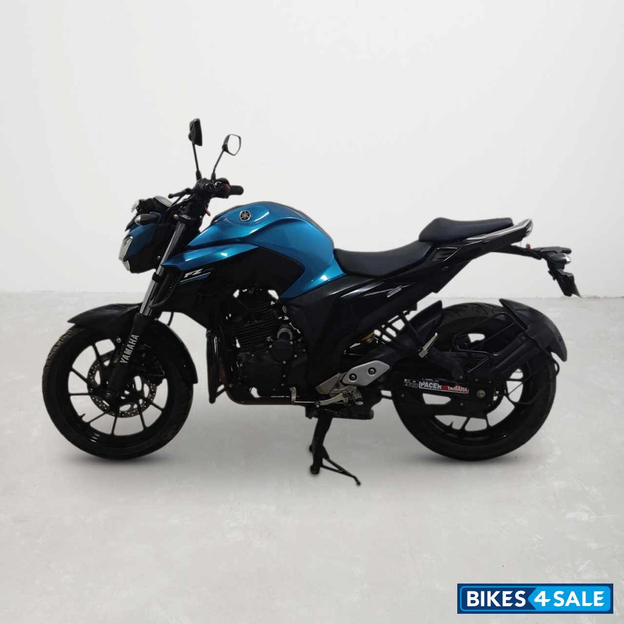 Yamaha FZ FI V2