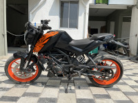 KTM Duke 200