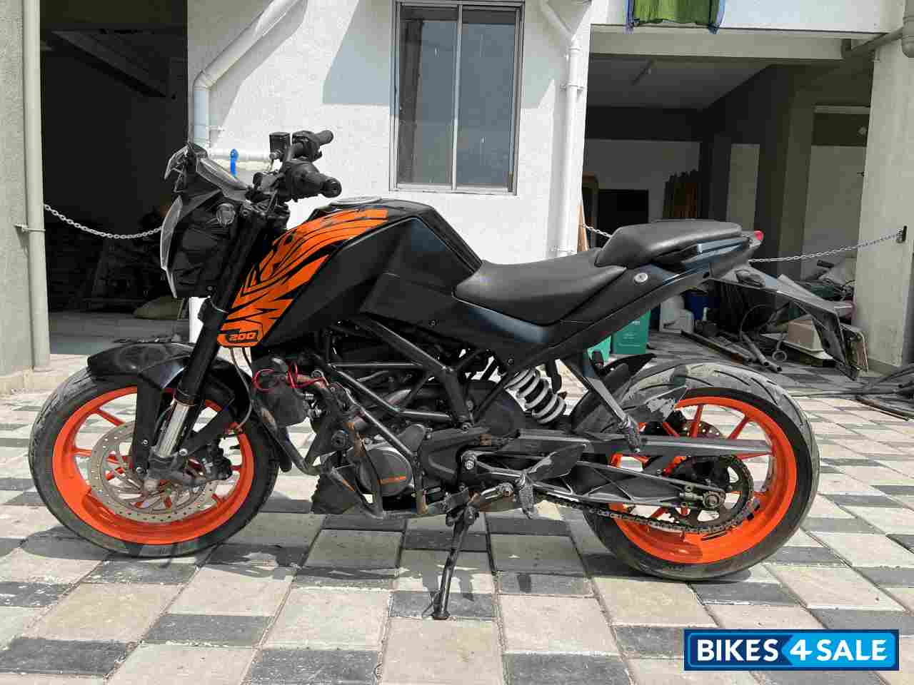 KTM Duke 200