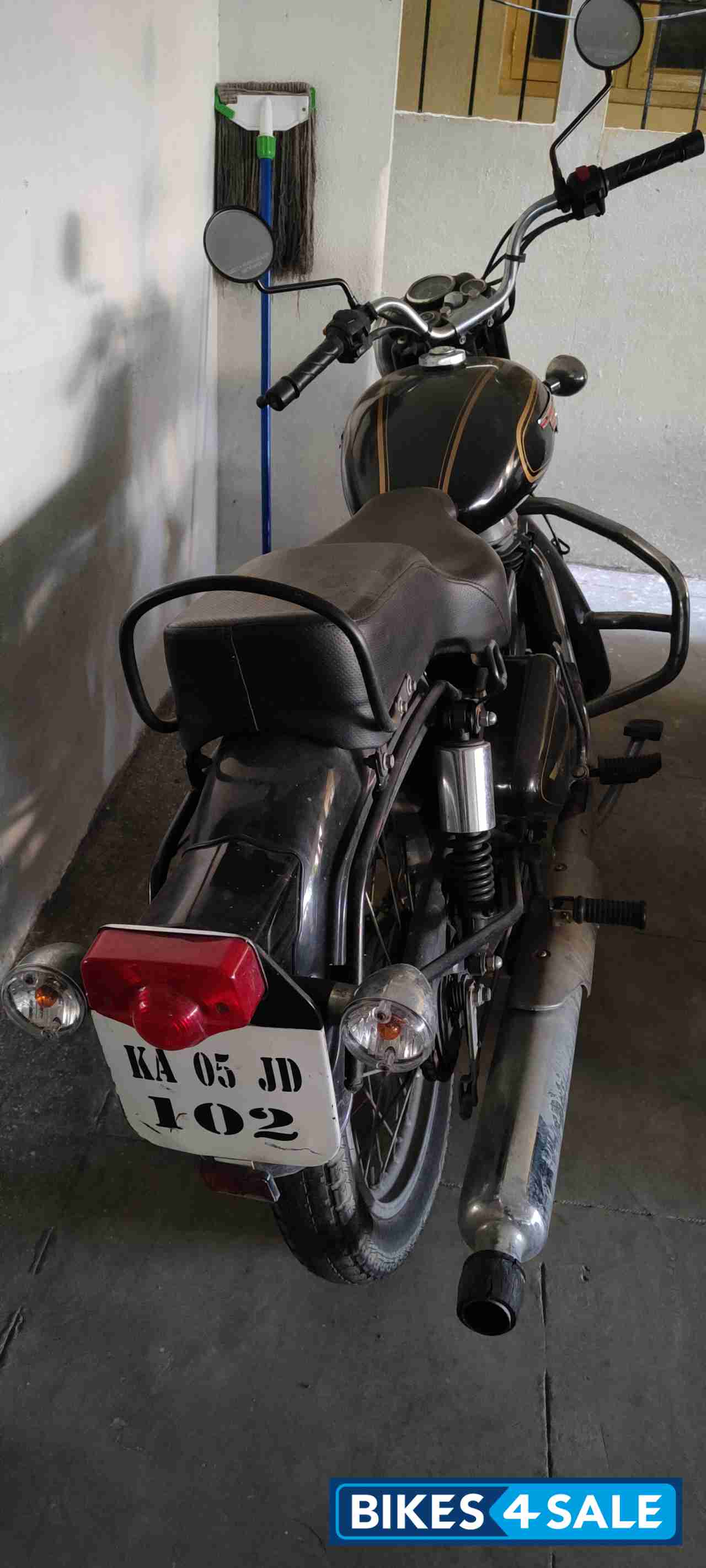 Black Royal Enfield Bullet Standard 350