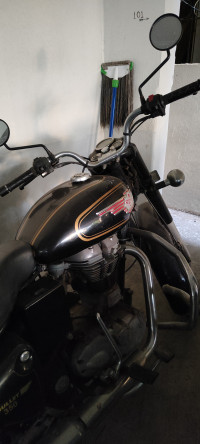Black Royal Enfield Bullet Standard 350