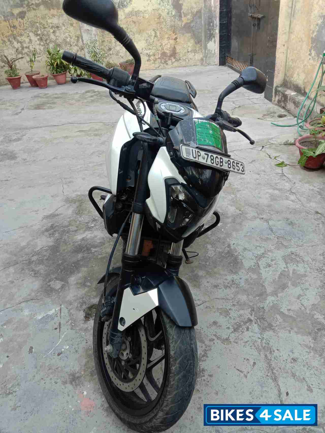 Bajaj Dominar 400 Disc