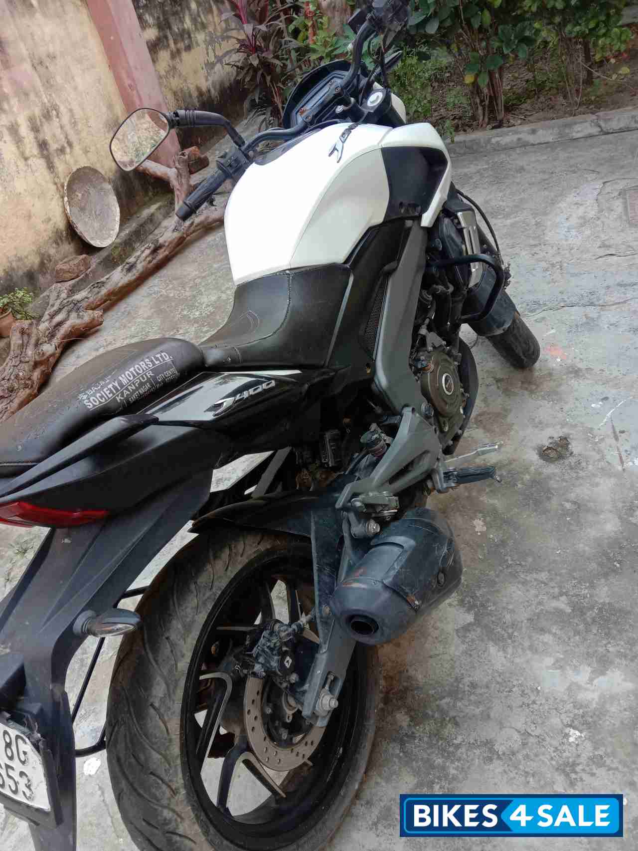 Bajaj Dominar 400 Disc