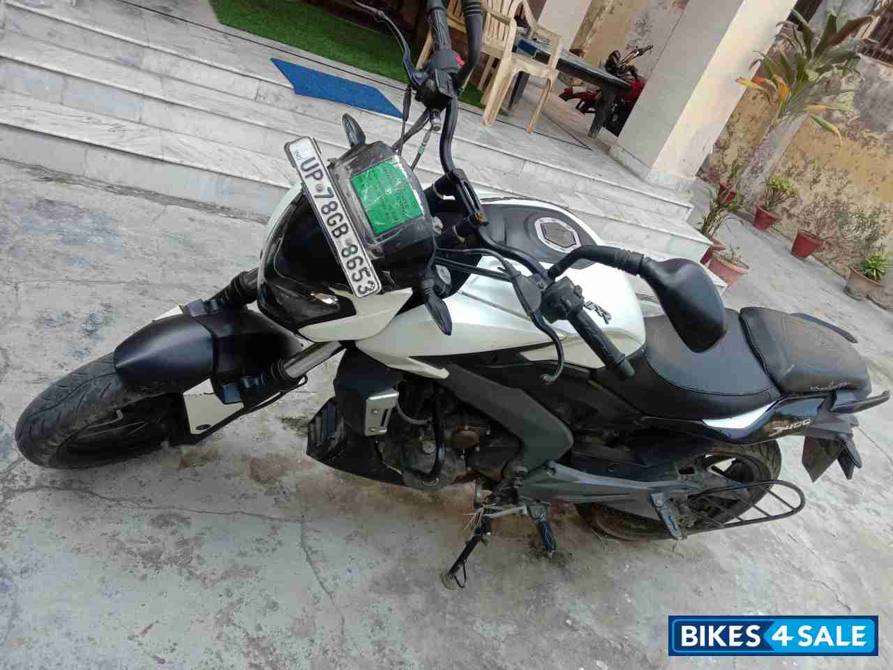Bajaj Dominar 400 Disc