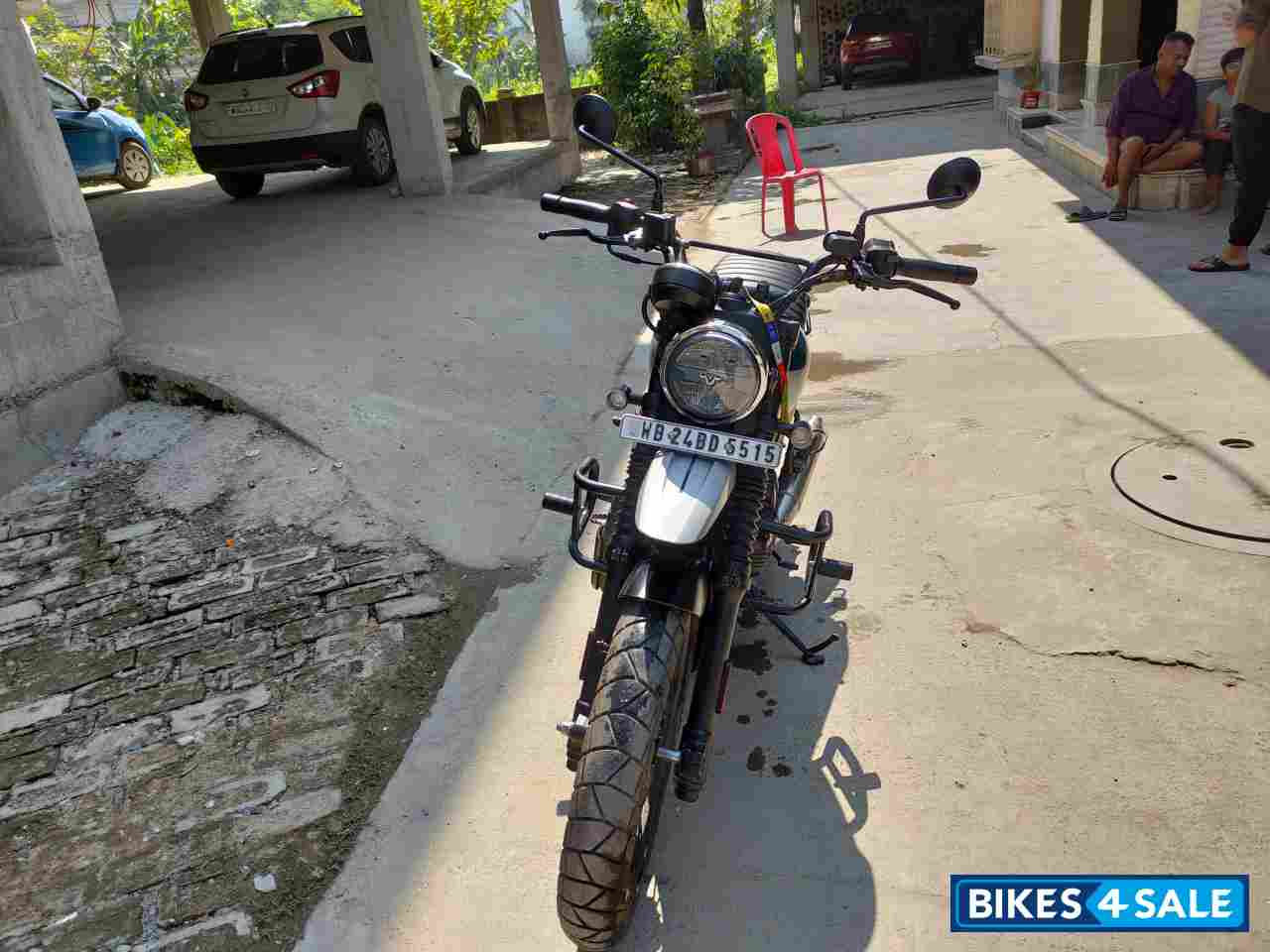 Yezdi Scrambler Dual Tone Yezdi Scrambler Dual Tone