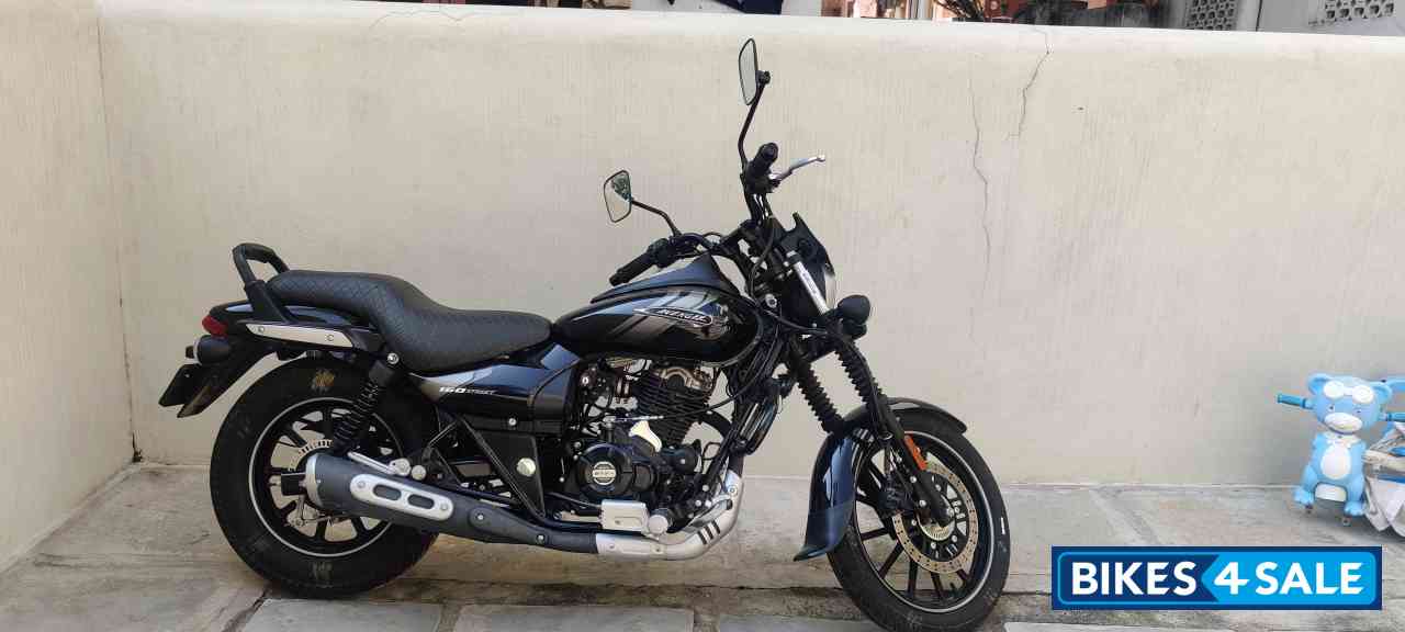 Bajaj Avenger Street 160