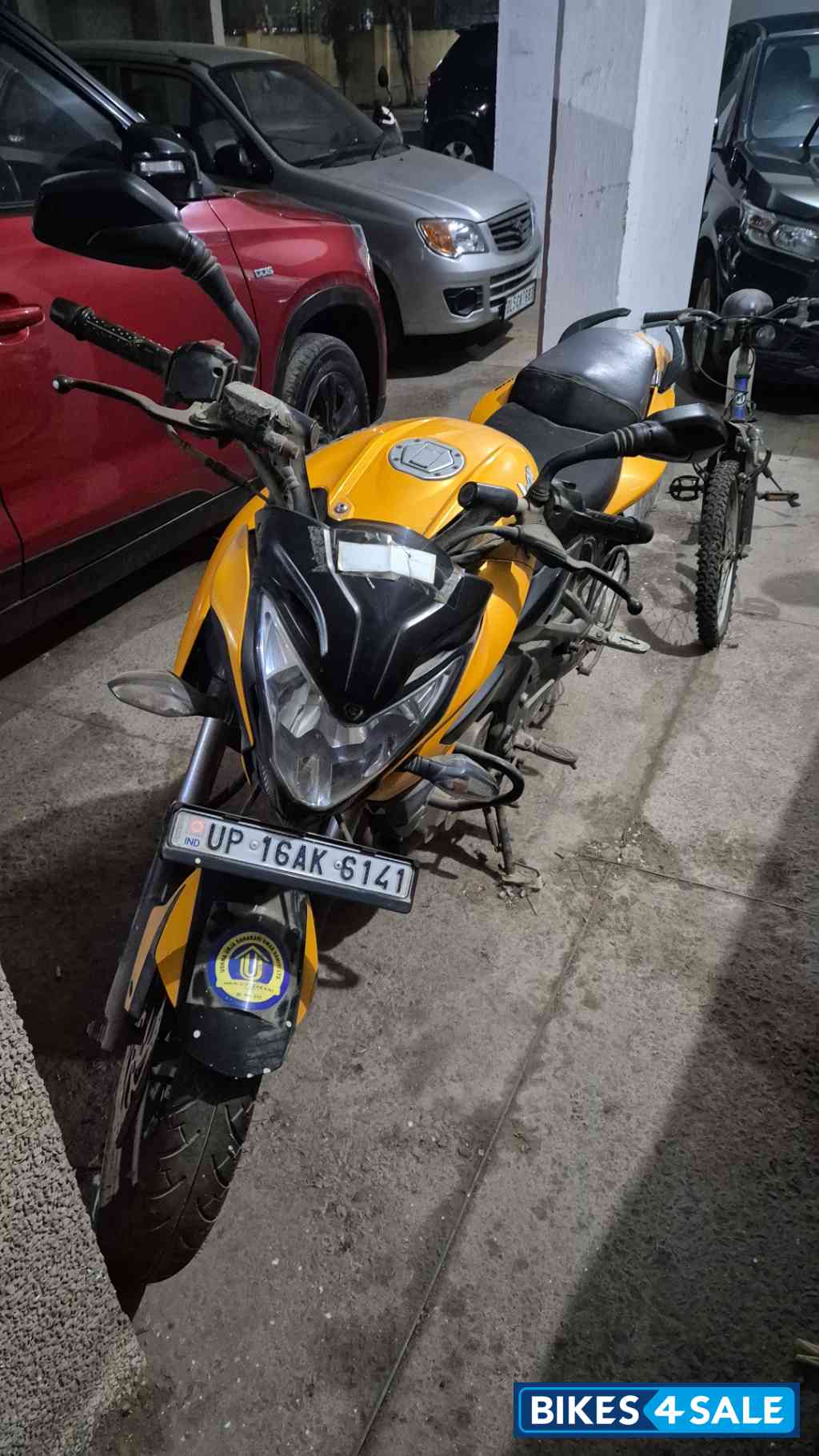 Yellow Bajaj Pulsar 200 NS
