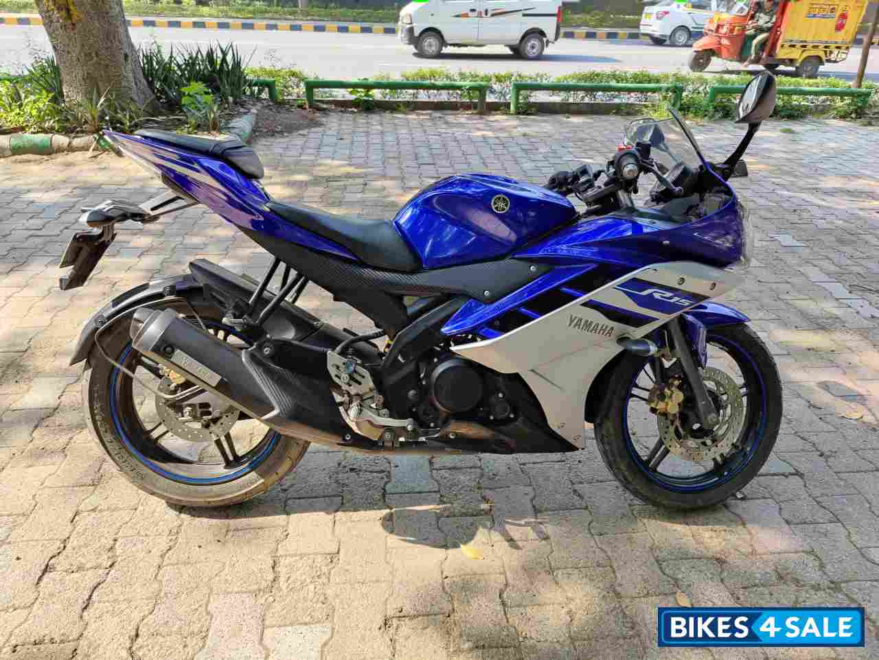 Blue Yamaha YZF R15 V2