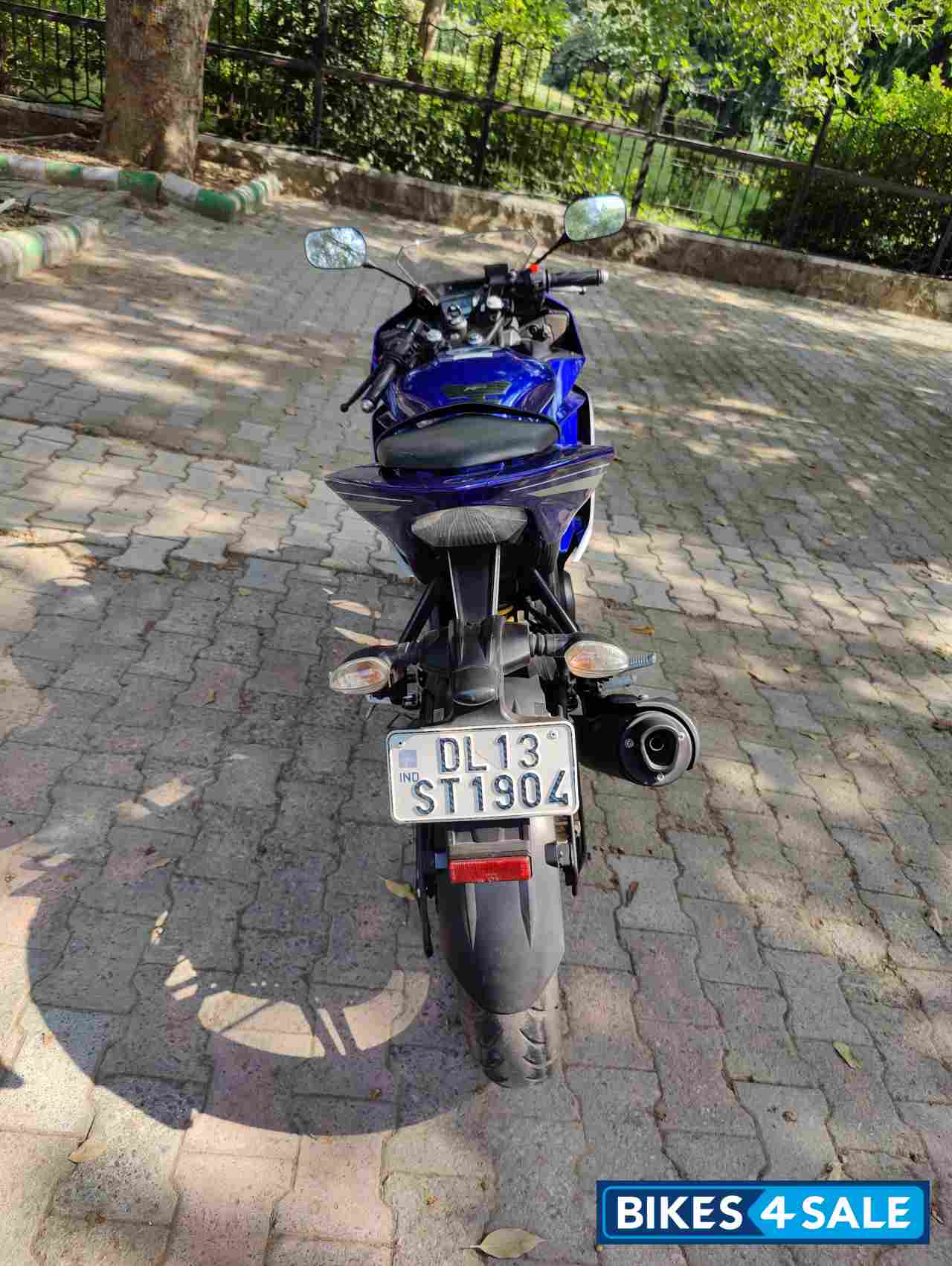 Blue Yamaha YZF R15 V2