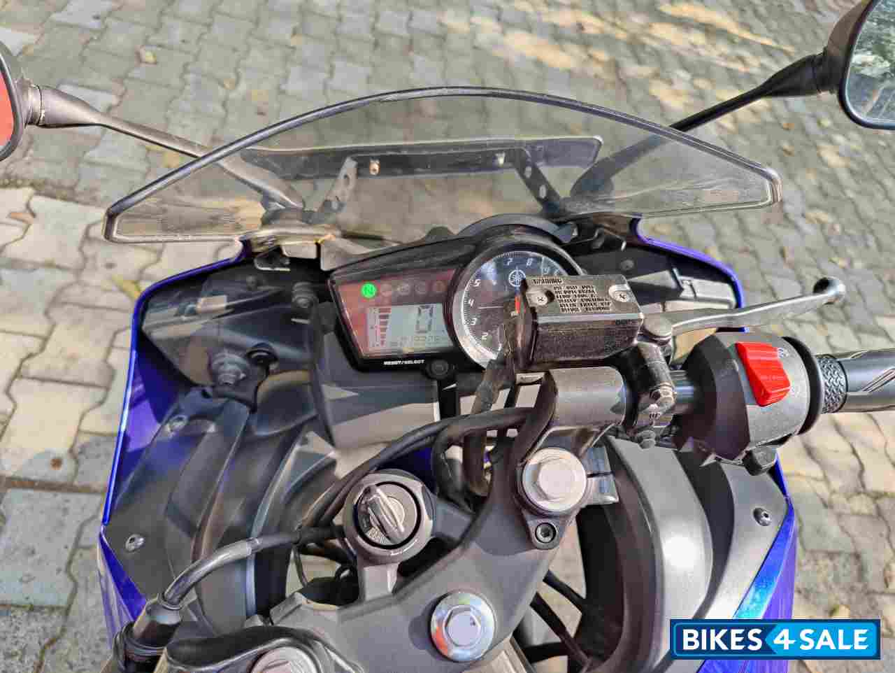 Blue Yamaha YZF R15 V2