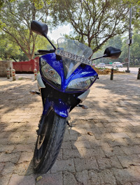 Blue Yamaha YZF R15 V2