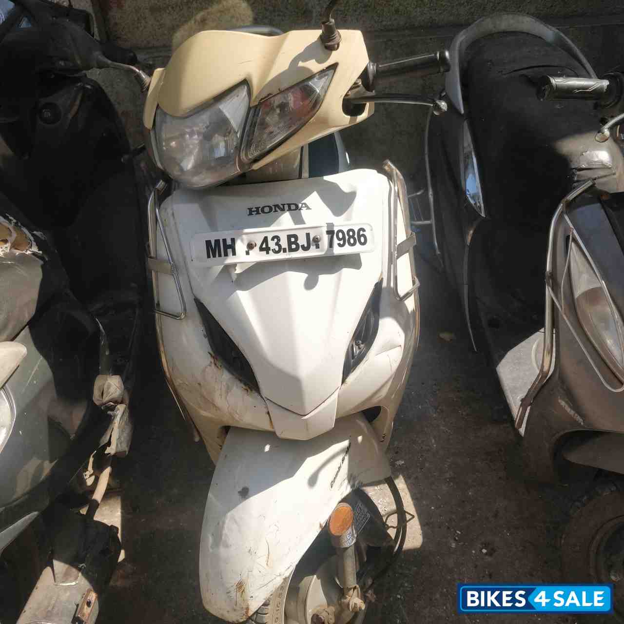 White Honda Activa