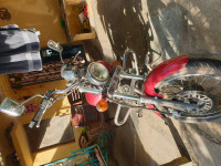Red Bajaj Avenger 220 DTS-i