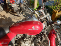Red Bajaj Avenger 220 DTS-i