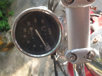 Red Bajaj Avenger 220 DTS-i