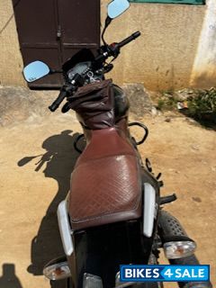 Black Bajaj Pulsar 125 Split Seat