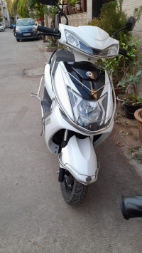 White Okaya Freedum LI-2